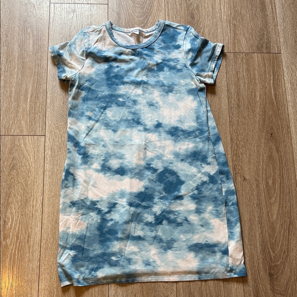 Old Navy Blue and Cream Tie-Dye Dress